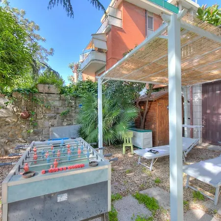 Toys With Garden And Sea View - Happy Appartement