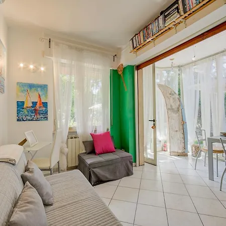 Toys With Garden And Sea View - Happy Sanremo